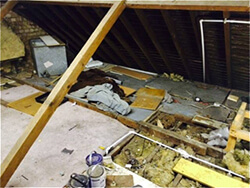 Loft-clearance-with-rubbish Loft-clearance-with-rubbish